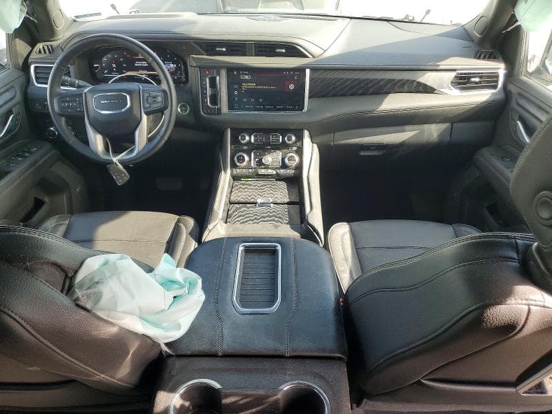 2023 GMC YUKON DENALI 8