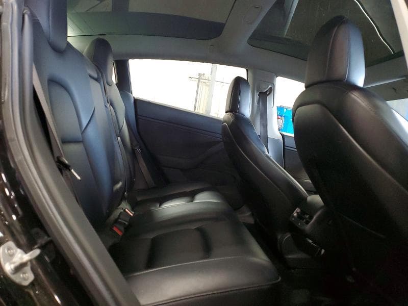 2018 TESLA MODEL 3 11