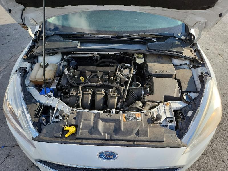 2017 FORD FOCUS SE 11