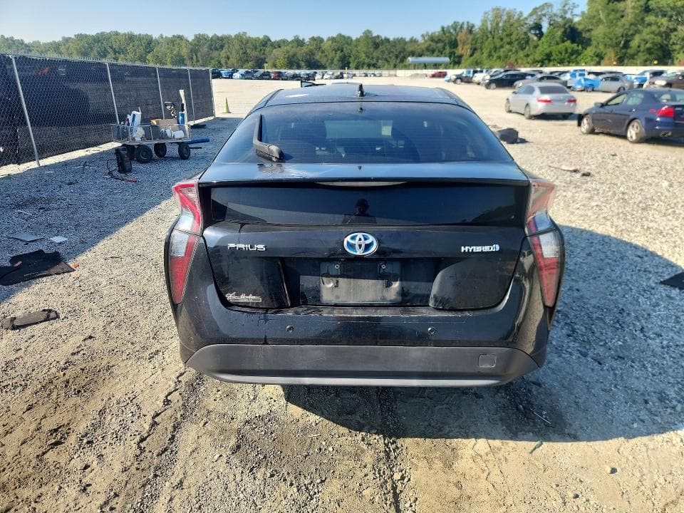2018 TOYOTA PRIUS THREE 6