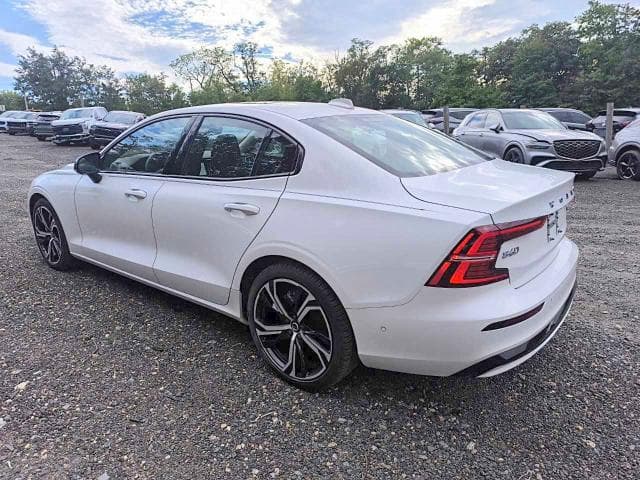 2024 VOLVO S60 PLUS 2