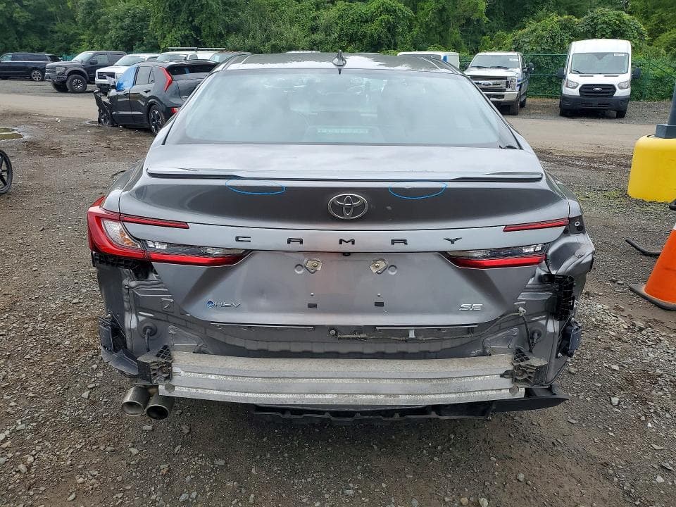 2025 TOYOTA CAMRY SE 6