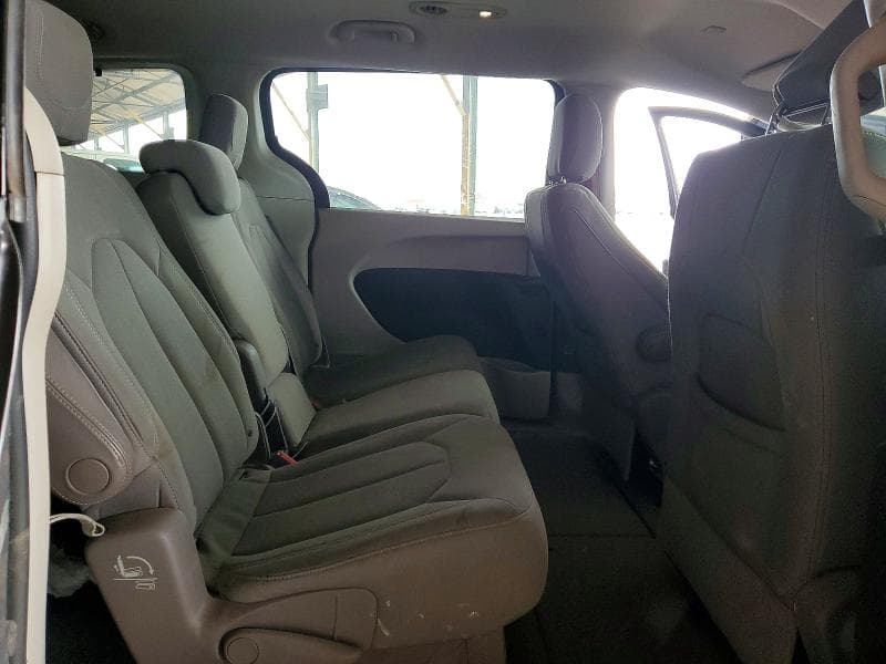 2017 CHRYSLER PACIFICA LX 11