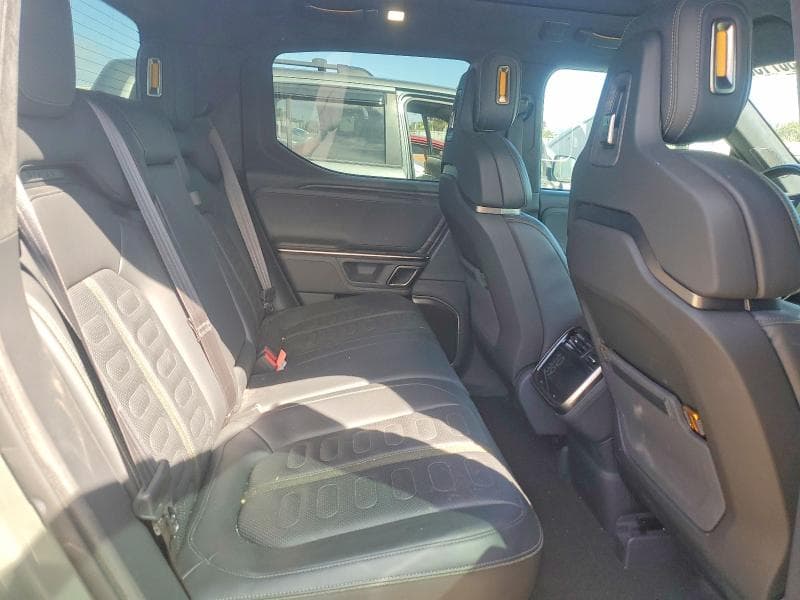 2022 RIVIAN R1T LAUNCH EDITION 10