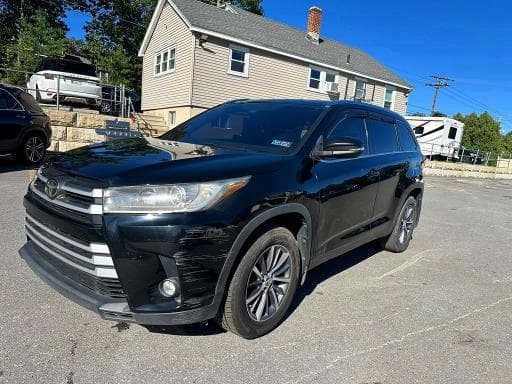 2019 TOYOTA HIGHLANDER XLE
