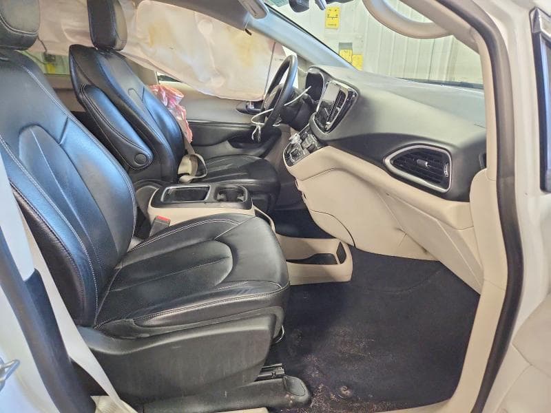 2022 CHRYSLER PACIFICA TOURING L 7