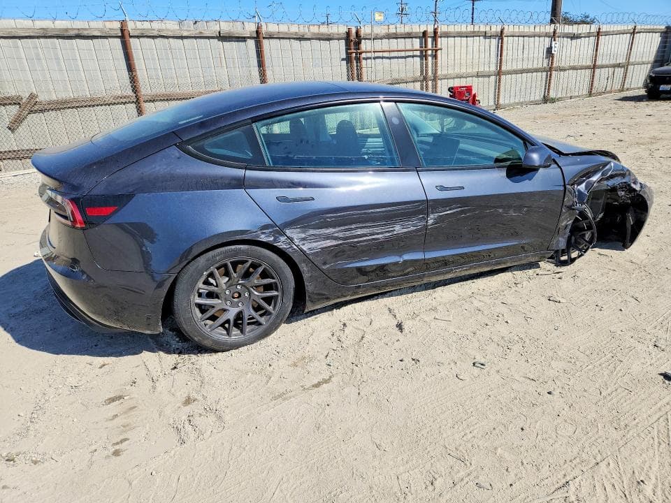 2025 TESLA MODEL 3 3
