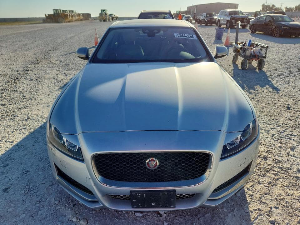 2017 JAGUAR XF PREMIUM 5