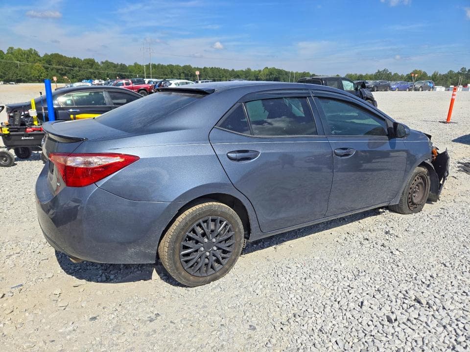 2017 TOYOTA COROLLA LE 3