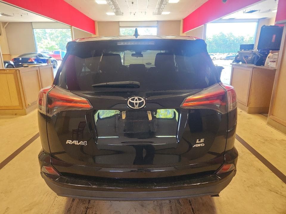 2018 TOYOTA RAV4 LE 6