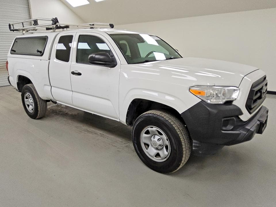 2022 TOYOTA TACOMA SR 4