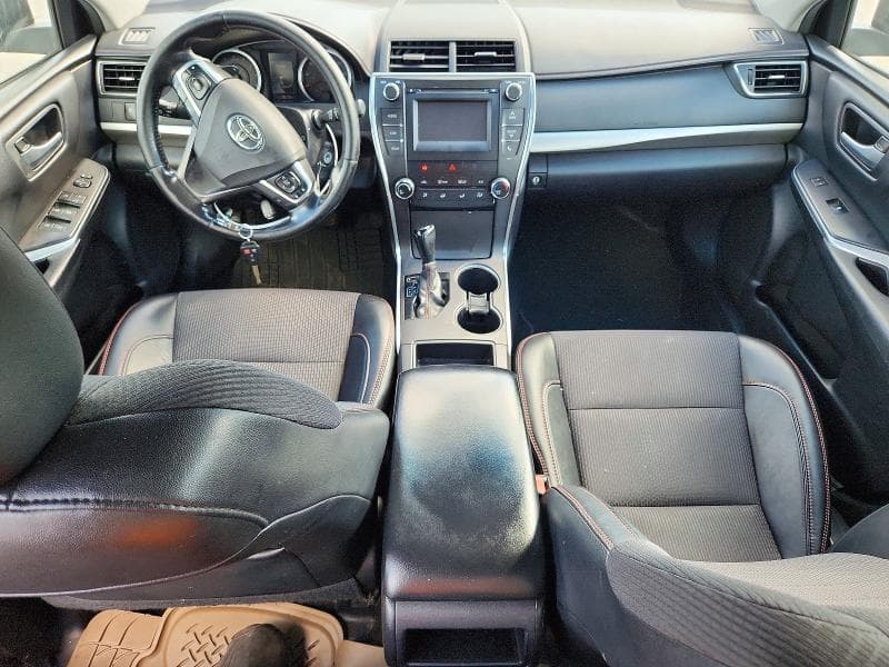 2017 TOYOTA CAMRY SE 8