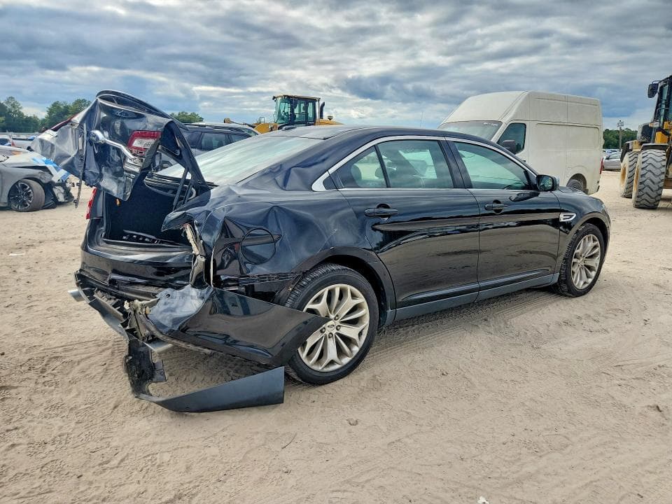 2017 FORD TAURUS LIMITED 3