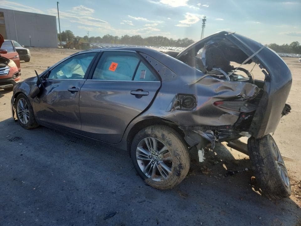 2017 TOYOTA CAMRY SE 2