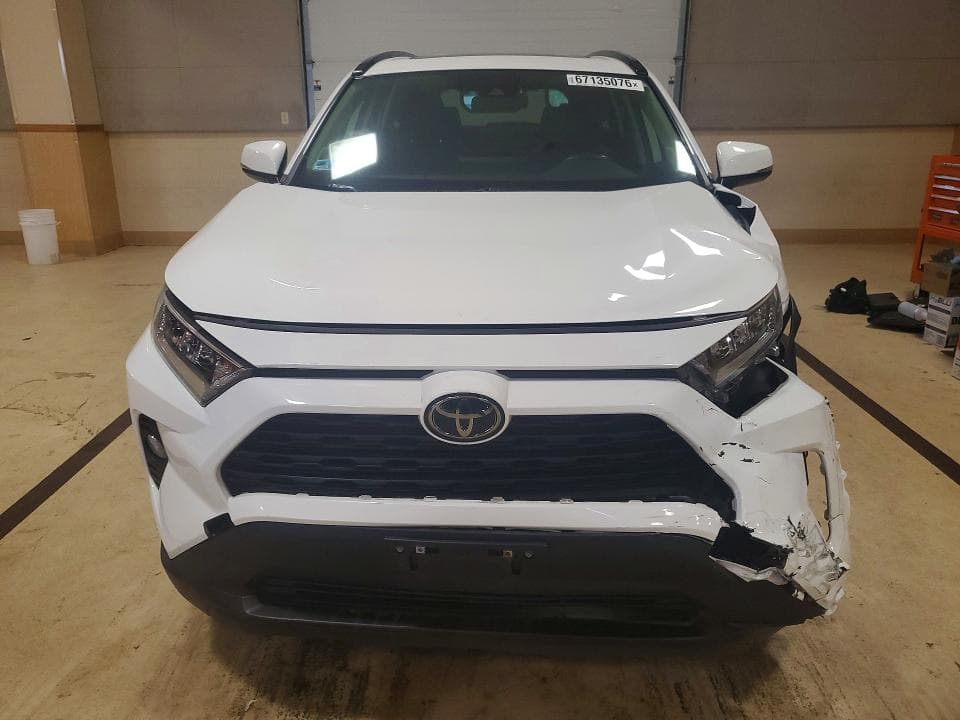 2020 TOYOTA RAV4 XLE PREMIUM 5
