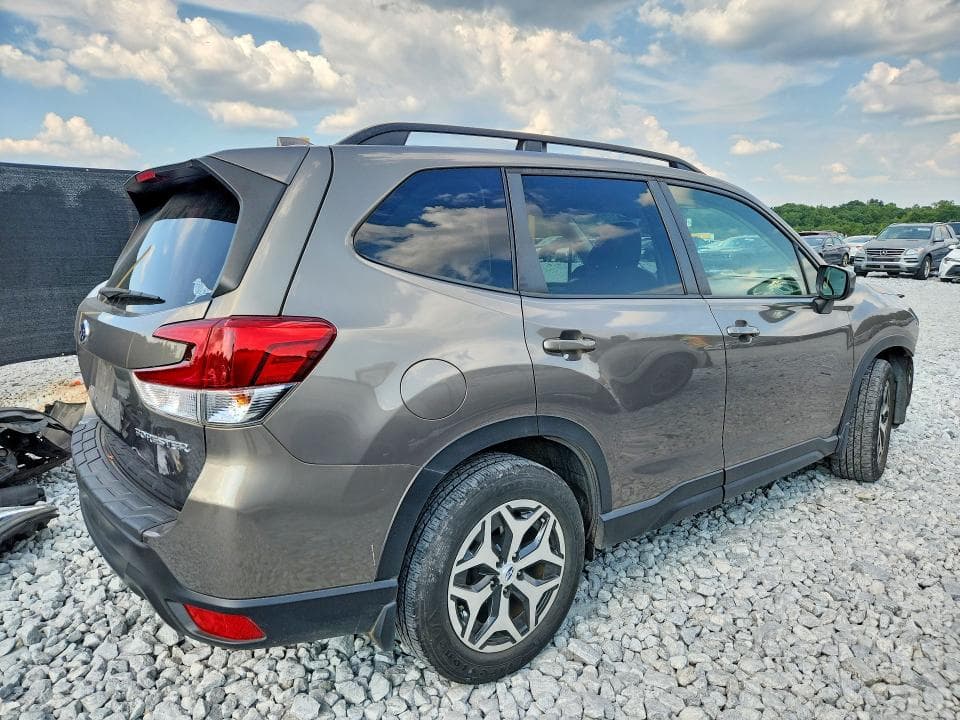2020 SUBARU FORESTER PREMIUM 3