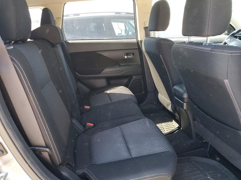 2017 MITSUBISHI OUTLANDER SE 11