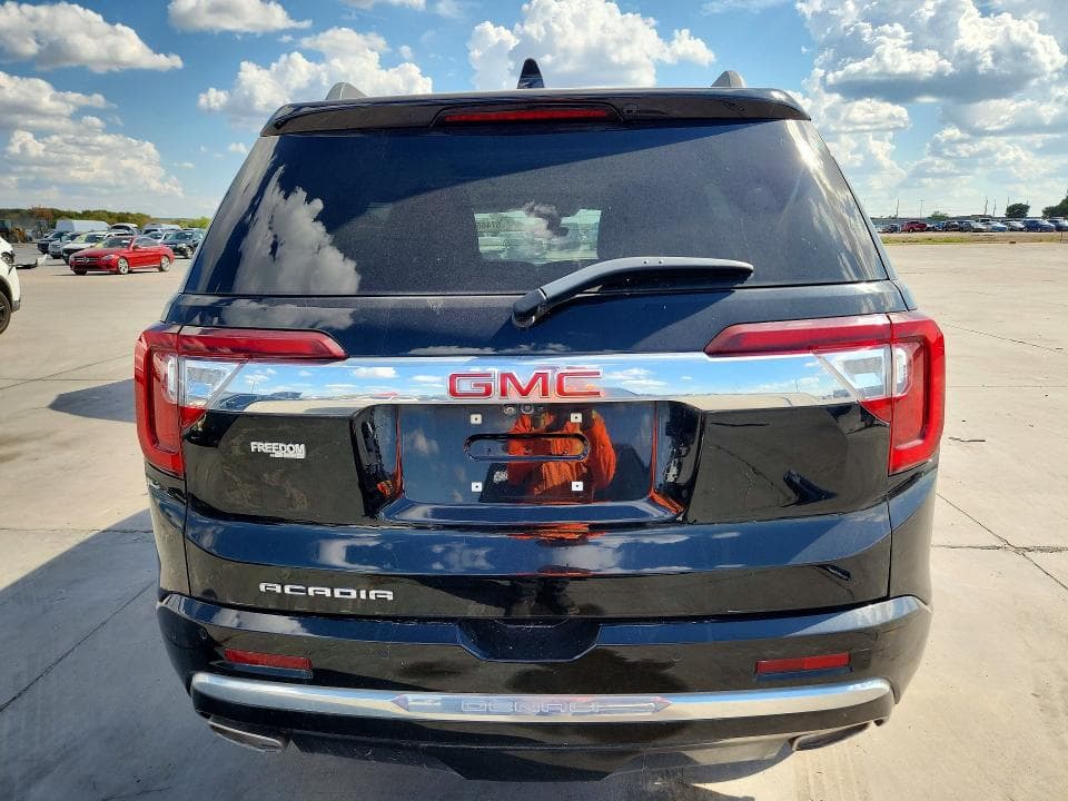 2022 GMC ACADIA DENALI 6