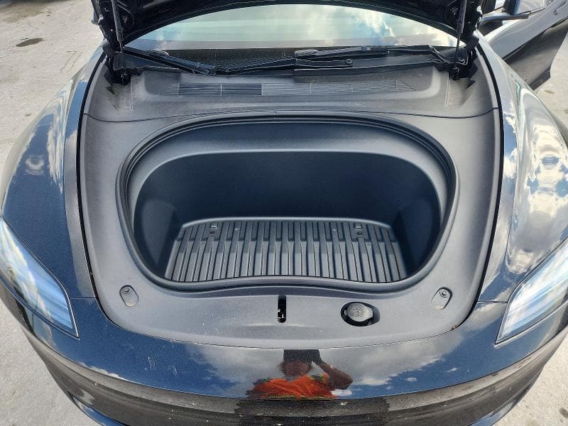 2026 TESLA MODEL 3 11