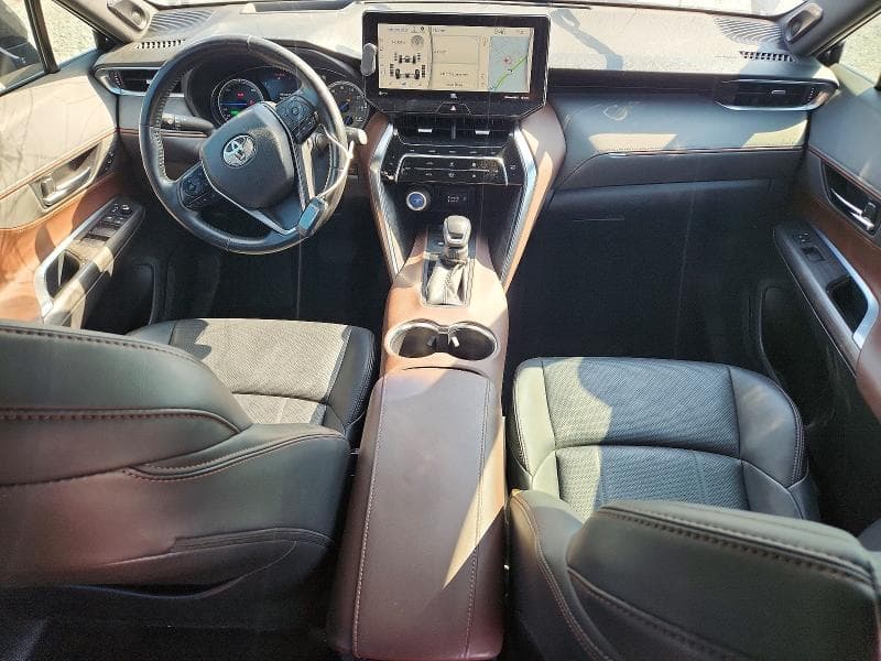 2021 TOYOTA VENZA LIMITED 8