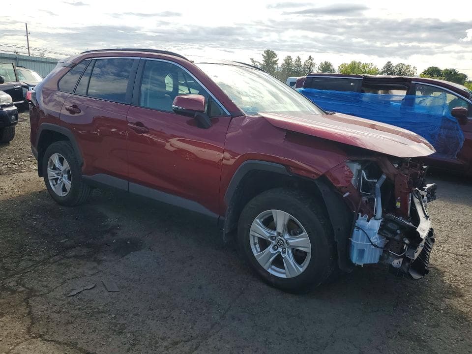 2019 TOYOTA RAV4 XLE 4