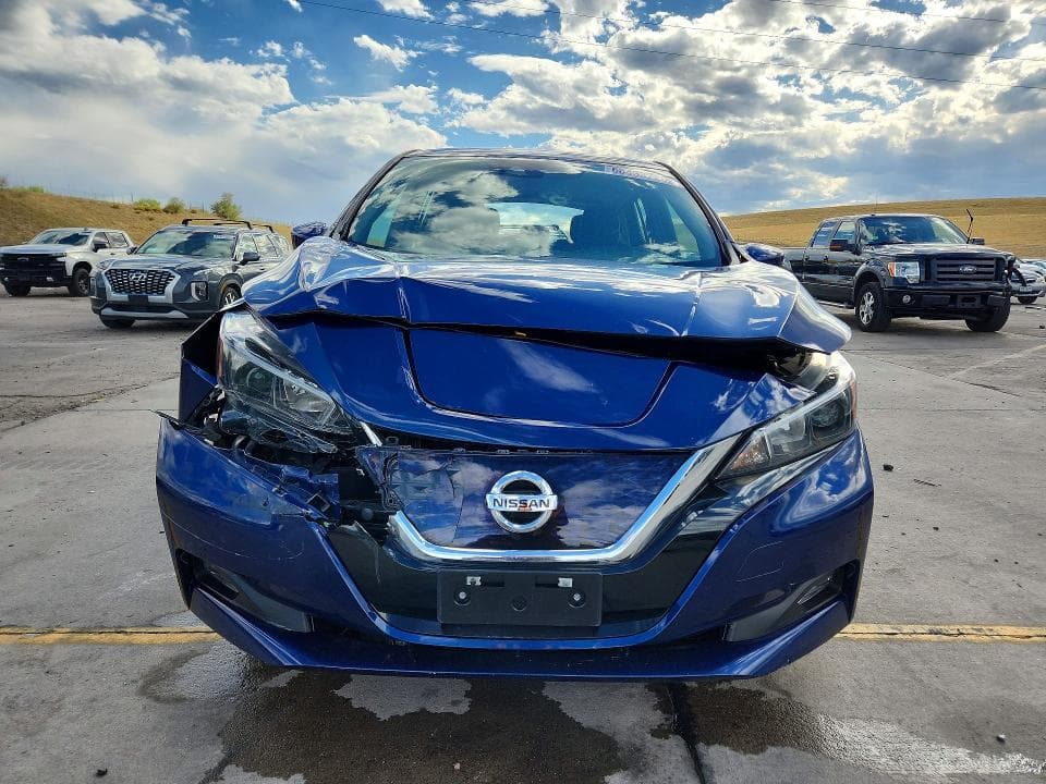 2022 NISSAN LEAF SV 5