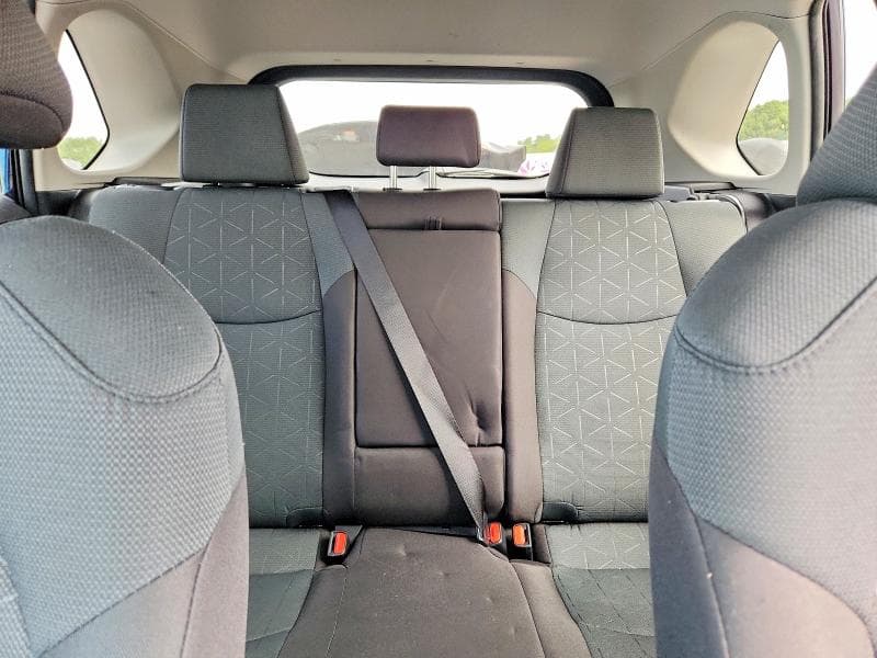 2025 TOYOTA RAV4 XLE 10
