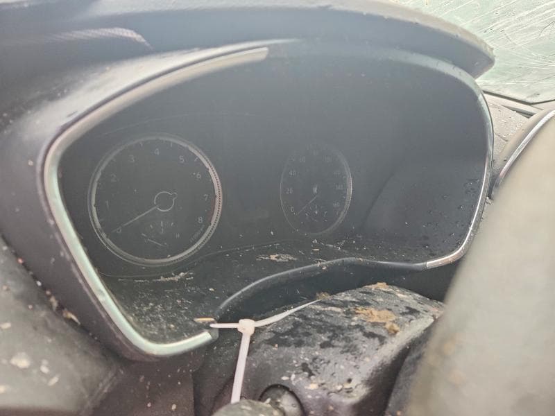 2019 HYUNDAI SANTA FE SE 9