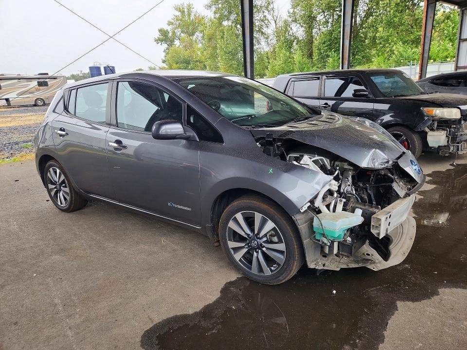 2017 NISSAN LEAF SV 4