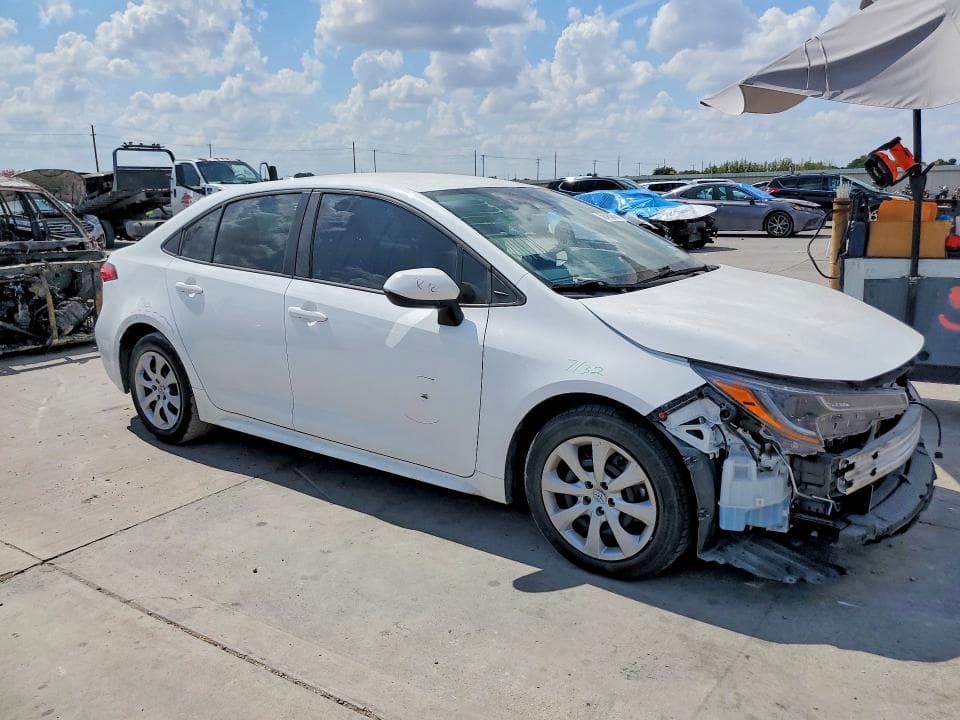 2023 TOYOTA COROLLA LE 4