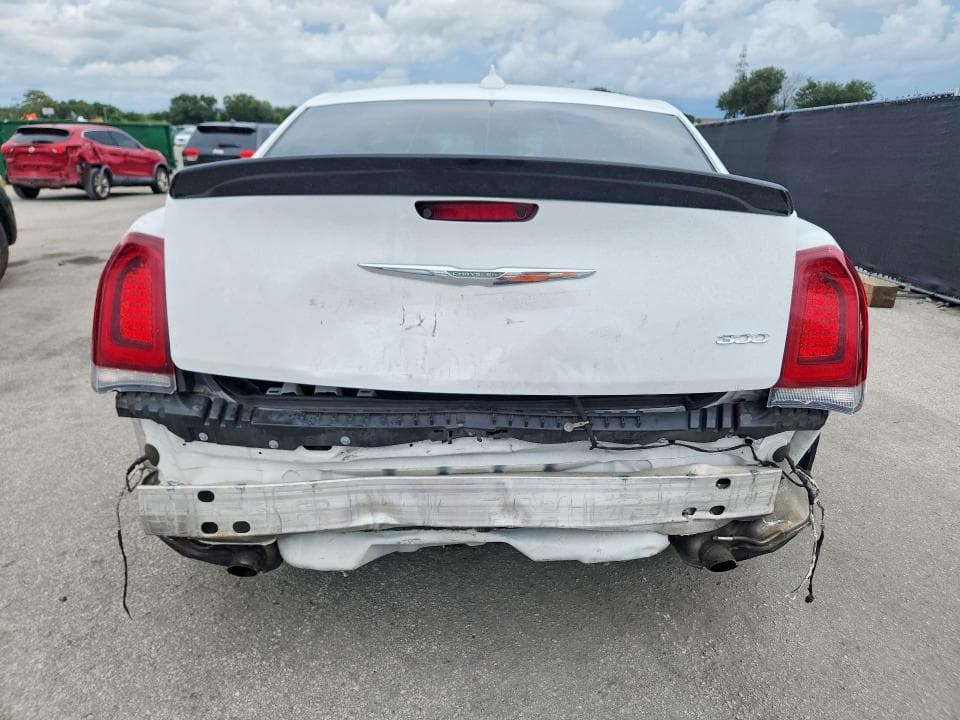 2019 CHRYSLER 300 TOURING 6