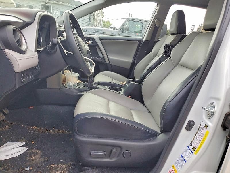 2017 TOYOTA RAV4 PLATINUM 7