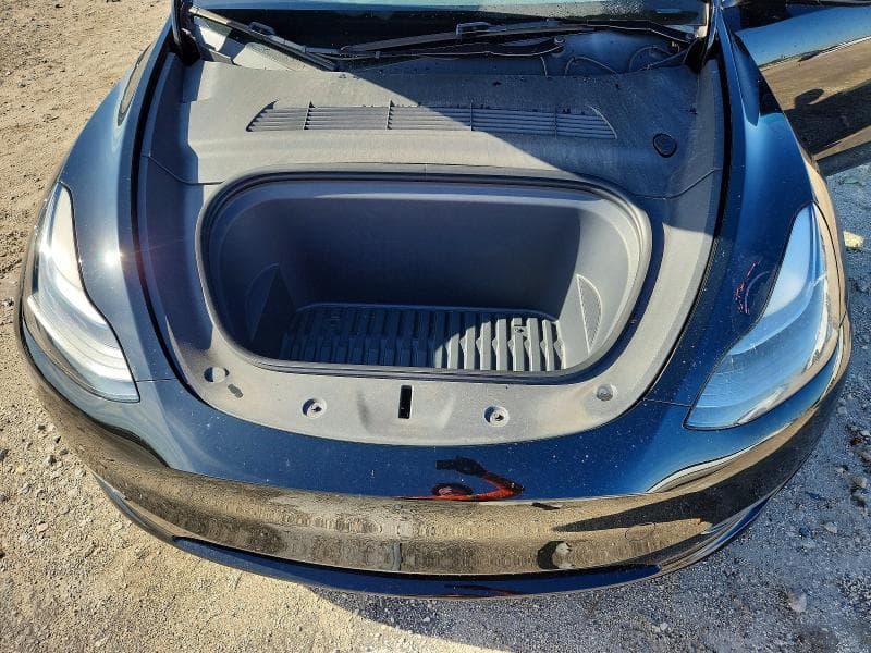 2024 TESLA MODEL Y 11