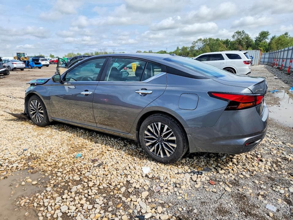 2023 NISSAN ALTIMA SV 2