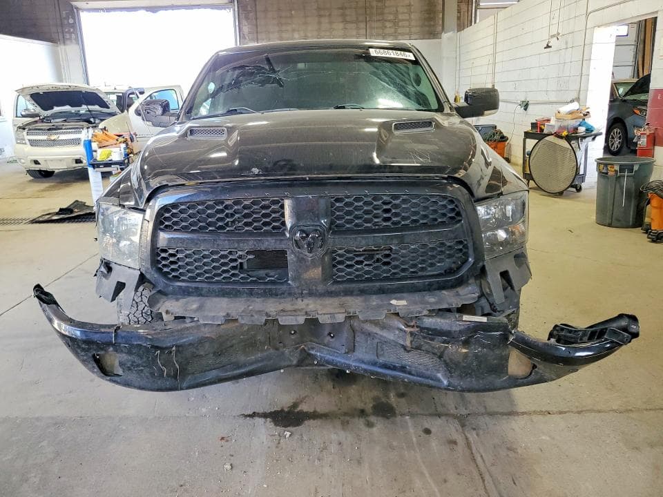 2019 RAM 1500 CLASSIC SLT 5