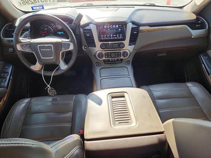 2017 GMC YUKON DENALI 8