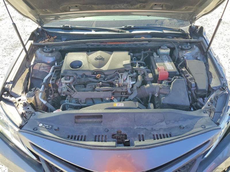 2018 TOYOTA CAMRY SE 11
