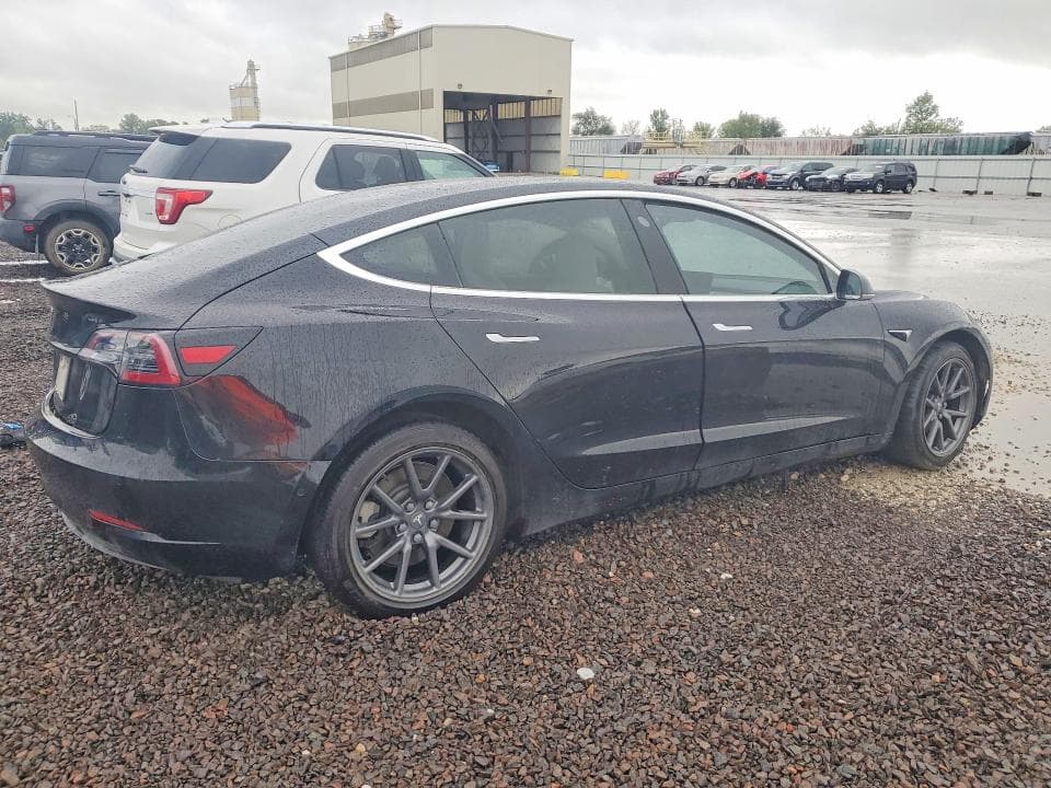 2020 TESLA MODEL 3 3