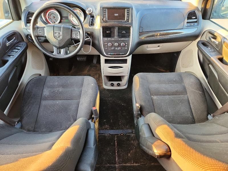 2020 DODGE GRAND CARAVAN SE 8