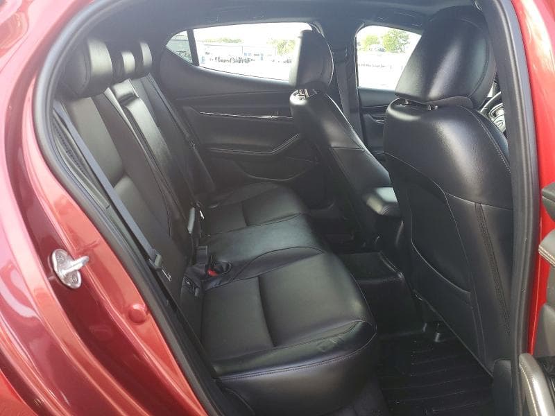 2023 MAZDA 3 PREMIUM 10