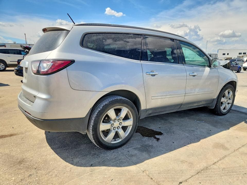 2017 CHEVROLET TRAVERSE LT 3