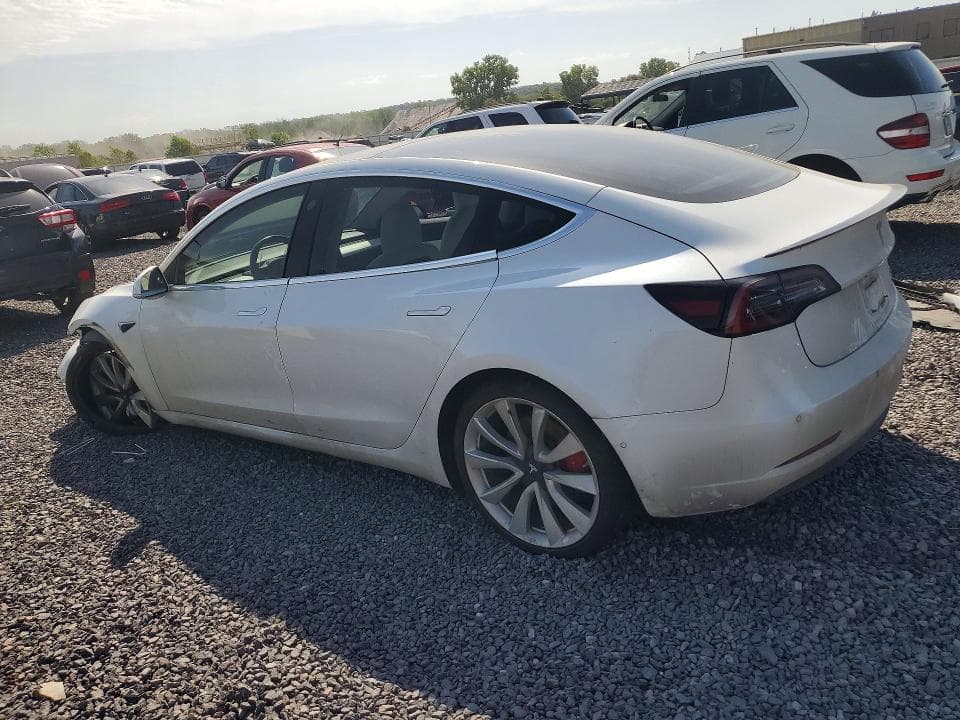 2018 TESLA MODEL 3 2