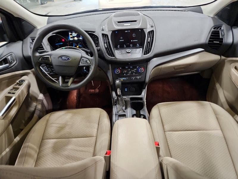 2017 FORD ESCAPE SE 8