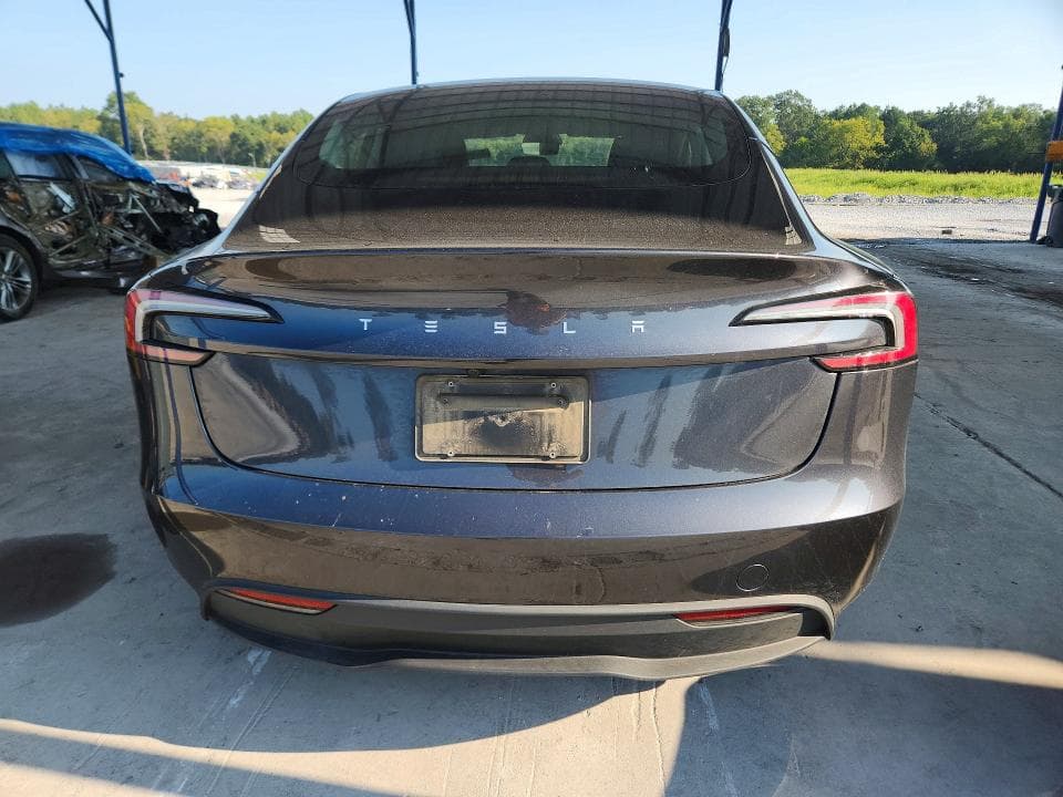 2025 TESLA MODEL 3 6