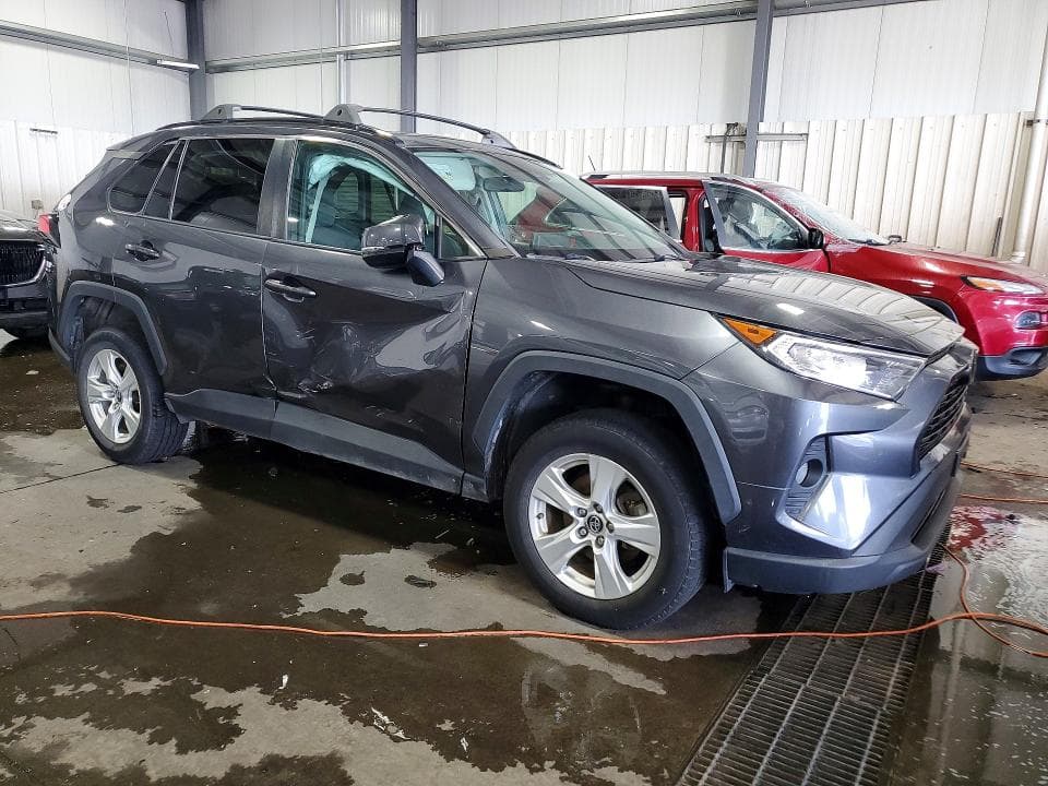 2019 TOYOTA RAV4 XLE 4