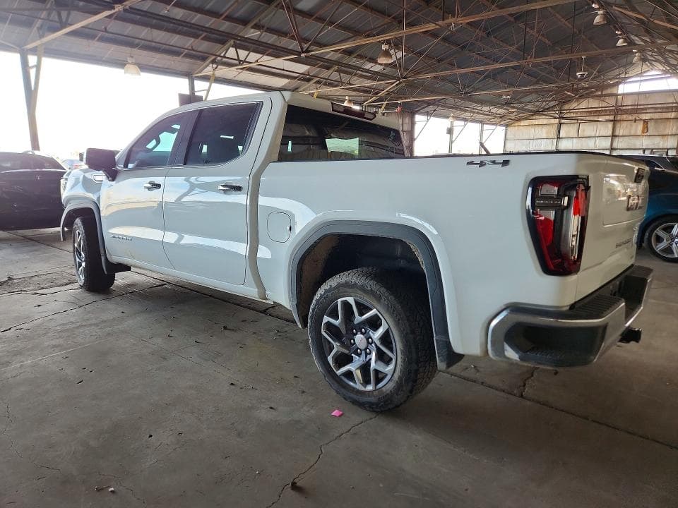 2025 GMC SIERRA K1500 SLT 2