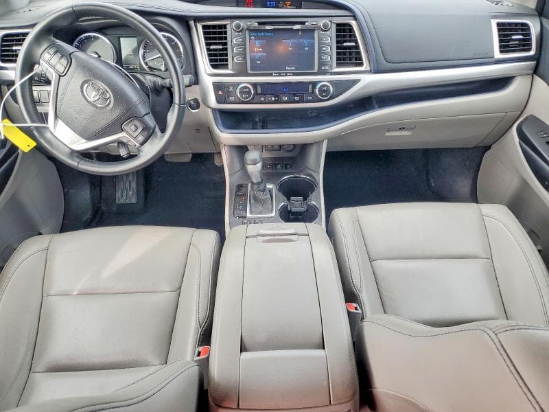 2018 TOYOTA HIGHLANDER XLE 8