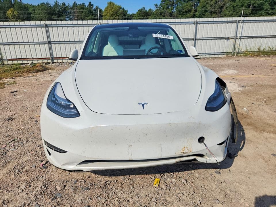 2023 TESLA MODEL Y 5