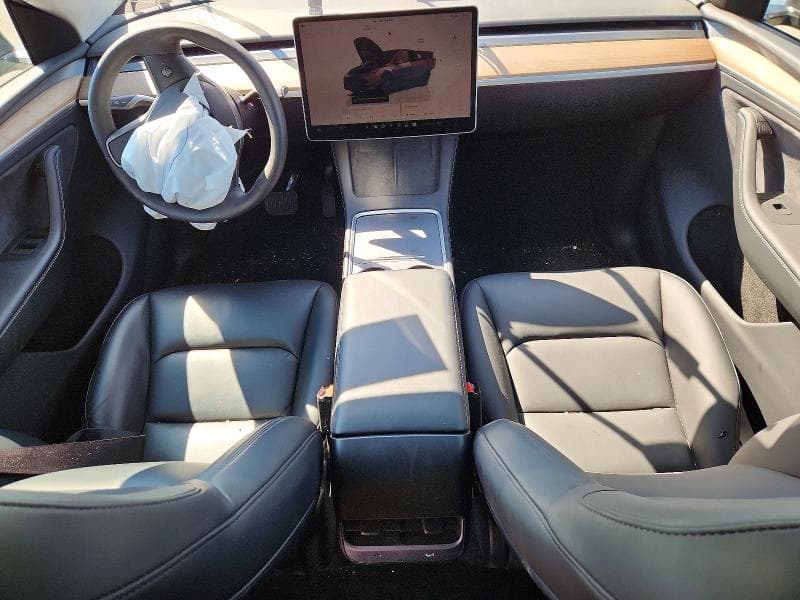 2024 TESLA MODEL Y 8