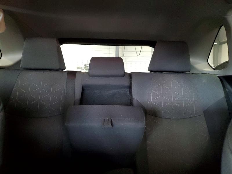 2019 TOYOTA RAV4 XLE 10
